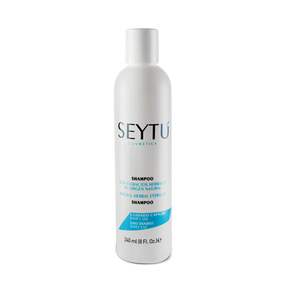 Shampoo con extractos herbales